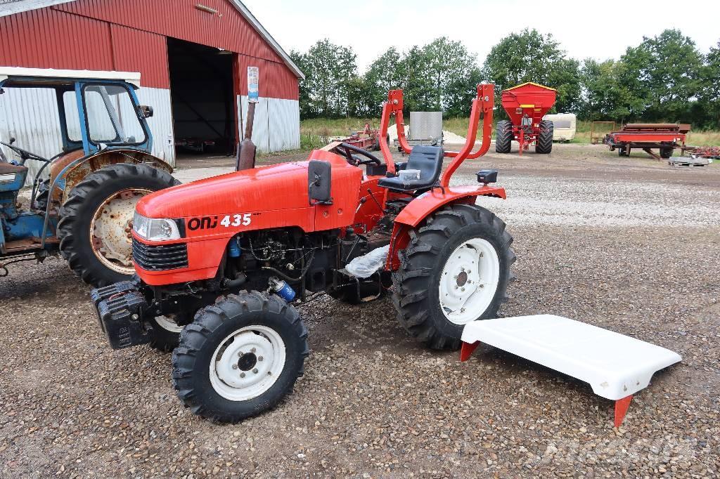 ONj 435 Tractors