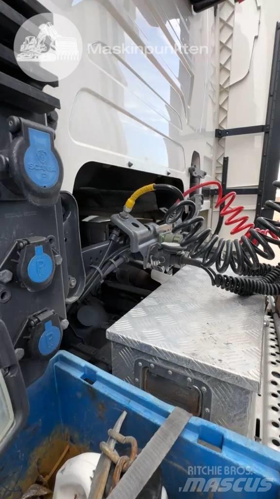 Scania R 540 Conventional Trucks / Tractor Trucks