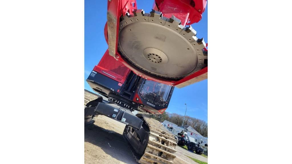  Quadco 24C Harvesters