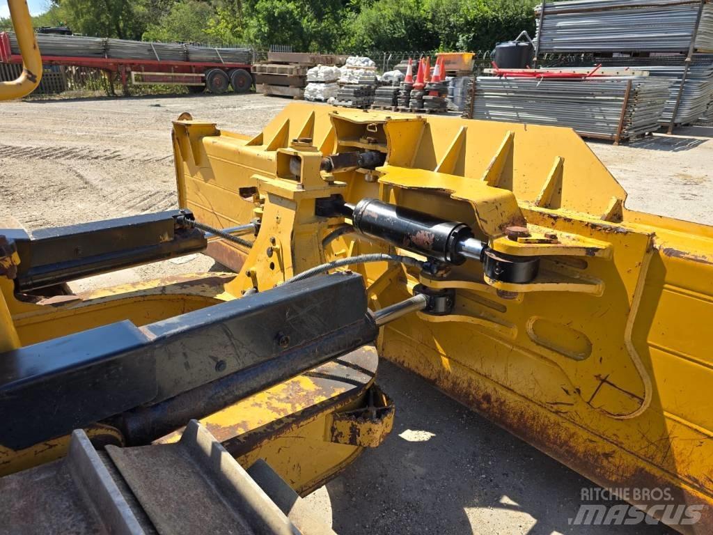 CAT D 6 N LGP Crawler dozers