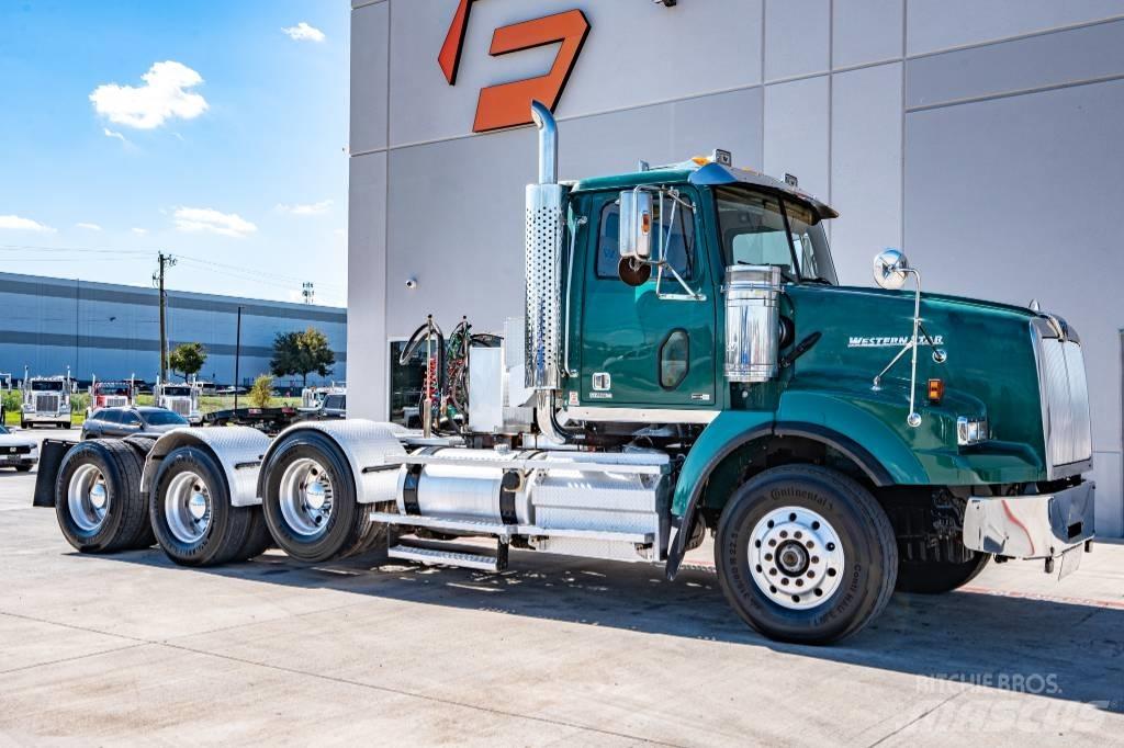Western Star 4900 SB Conventional Trucks / Tractor Trucks