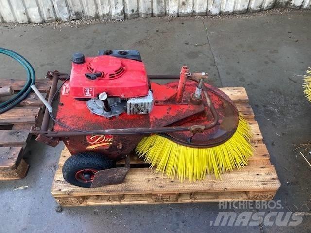 Duks fliserenser Farm Equipment - Others