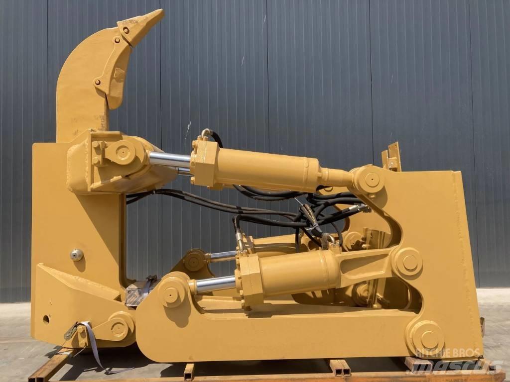CAT D8N Rippers