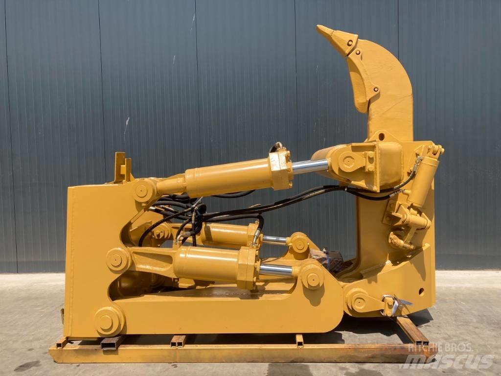 CAT D8N Rippers