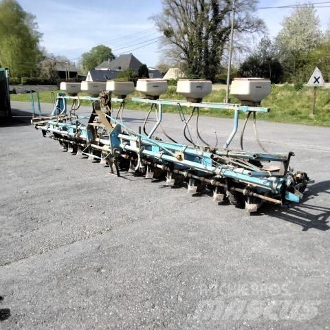 Monosem BR 502 Farm Drills