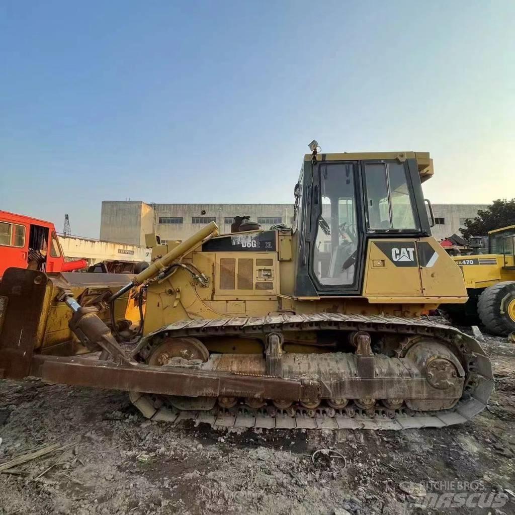 CAT D 6 G Crawler dozers