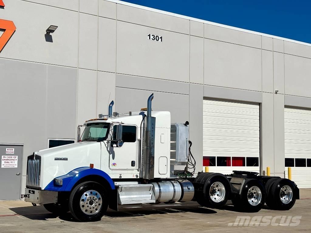 Kenworth T 800 Conventional Trucks / Tractor Trucks