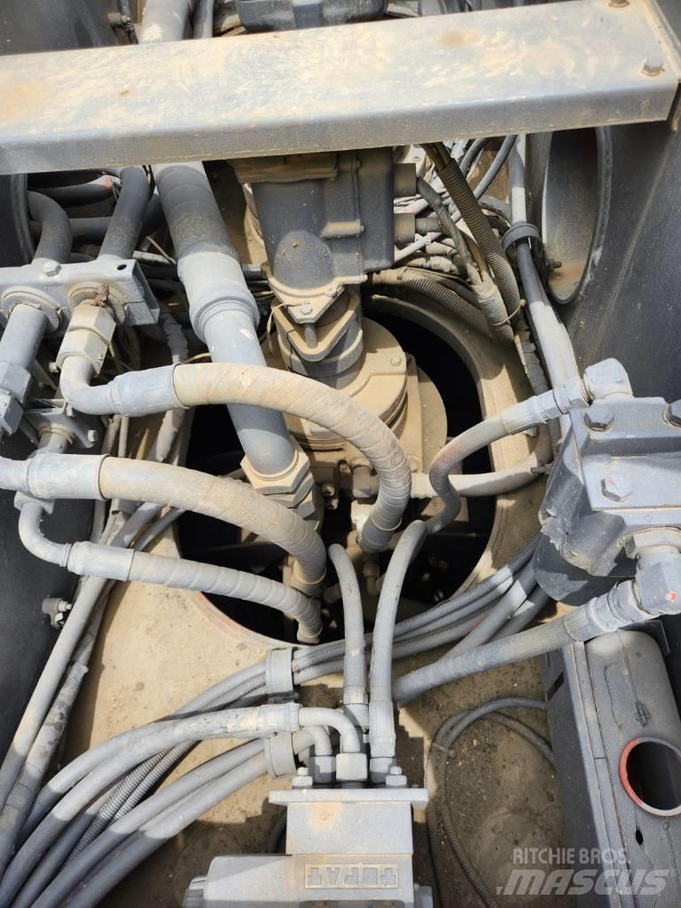 Kato SS500SP Rough Terrain Cranes