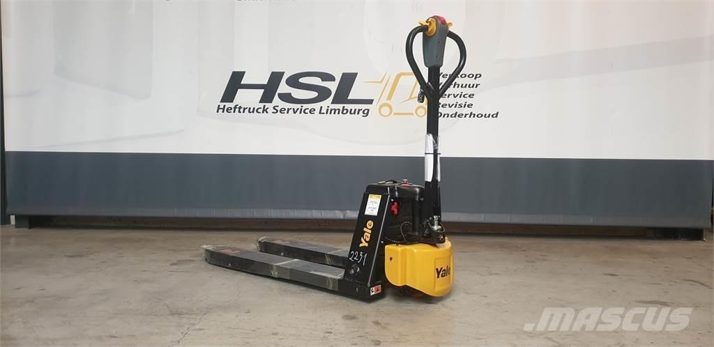 Yale MPC15 Pedestrian stacker