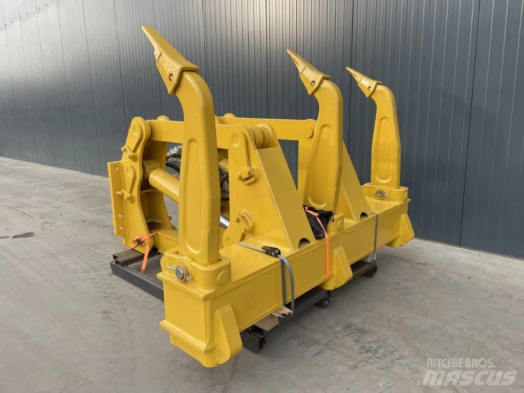 Komatsu D85 Rippers