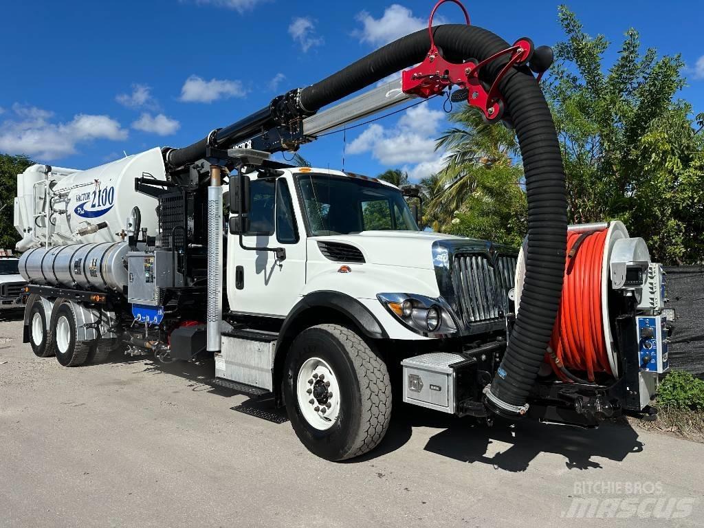 International 7500 Vacuum Trucks