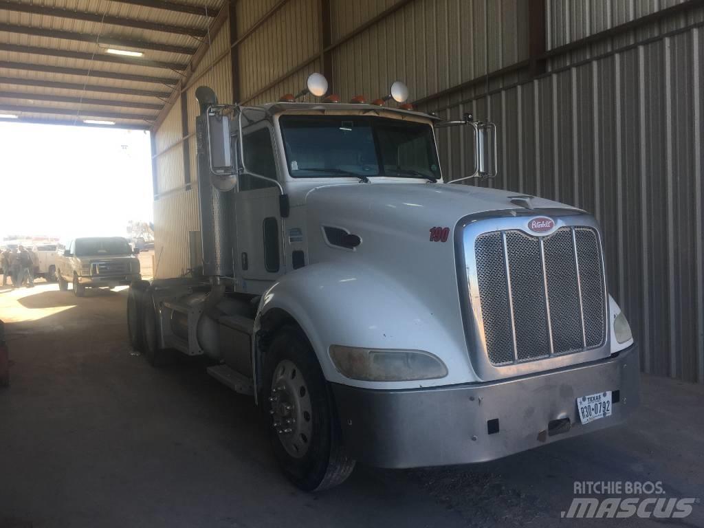 Peterbilt 386 Conventional Trucks / Tractor Trucks