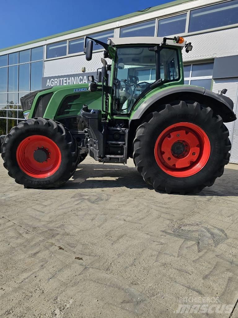 Fendt 828 Tractors