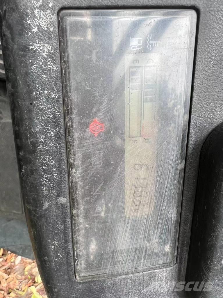 Toyota 8FD50N Electric Forklifts