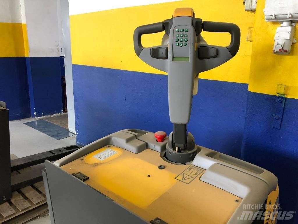 Atlet PLP200P Manual Pallet Stacker