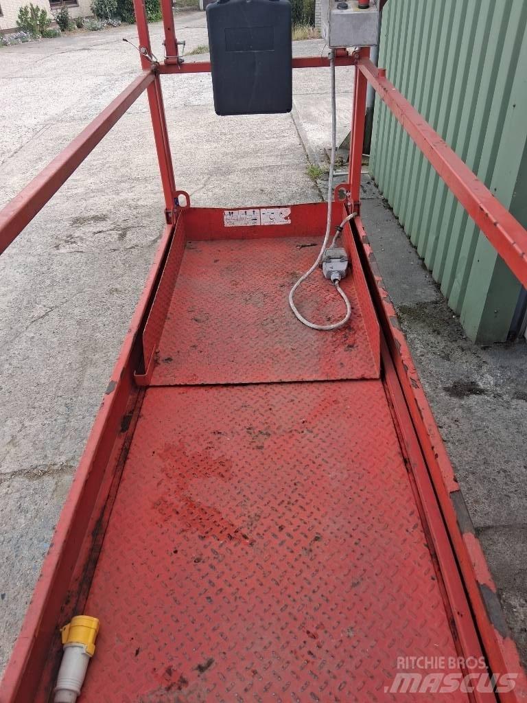SkyJack SJ III 3226 Scissor Lifts