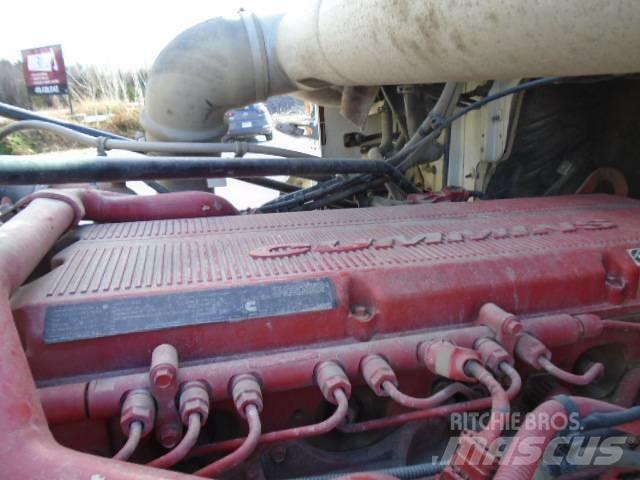 Western Star 4900 SA Conventional Trucks / Tractor Trucks