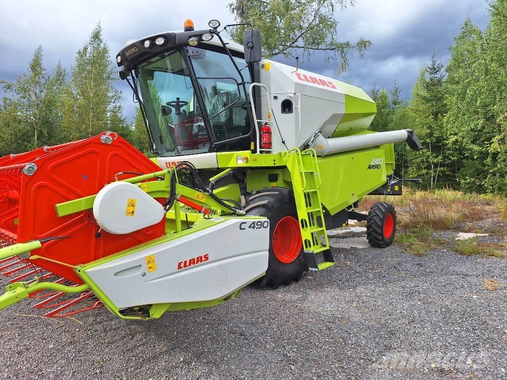CLAAS Avero 240 Combine Harvesters