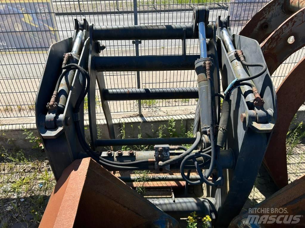 Volvo BM Holzgreifer Waste / Industry Handlers
