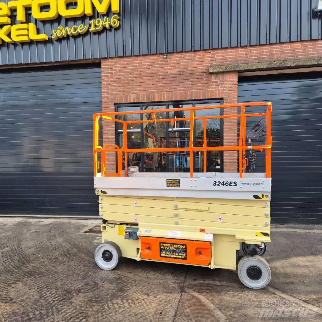 JLG 3246 ES Scissor Lifts