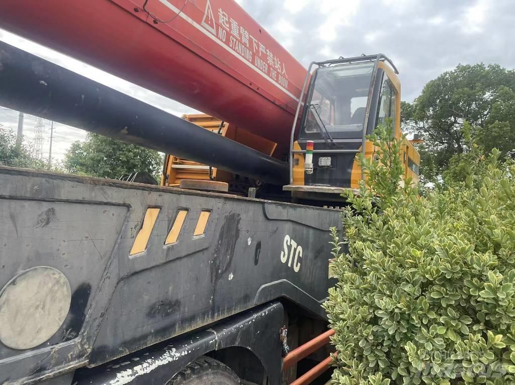 Sany STC 1000 S Mobile and all terrain cranes