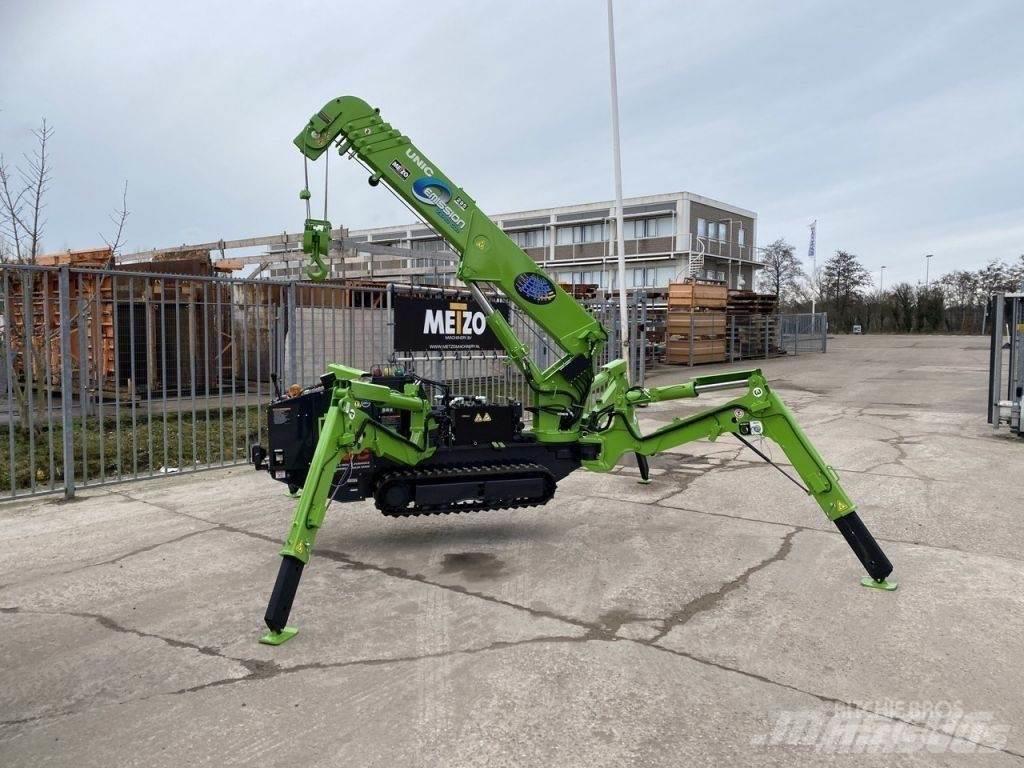 Unic URW 295 Mobile and all terrain cranes