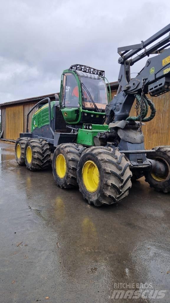 John Deere 1270 G Harvesters