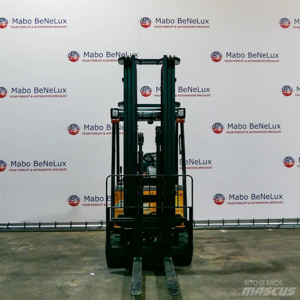 Hyundai 20 BT-9U Electric Forklifts