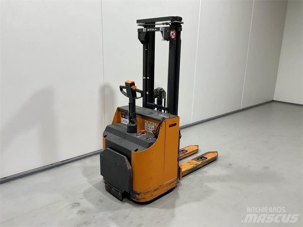 Still EGV-S13 Self Propelled Stackers