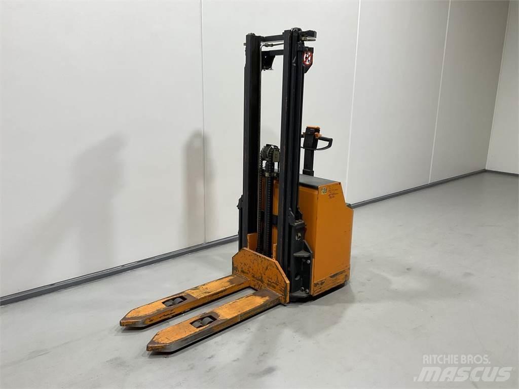 Still EGV-S13 Self Propelled Stackers