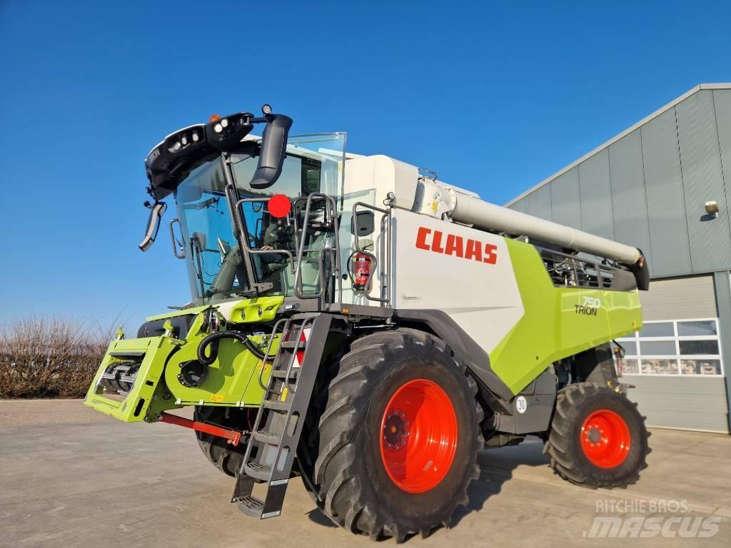 CLAAS Trion 750 Combine Harvesters