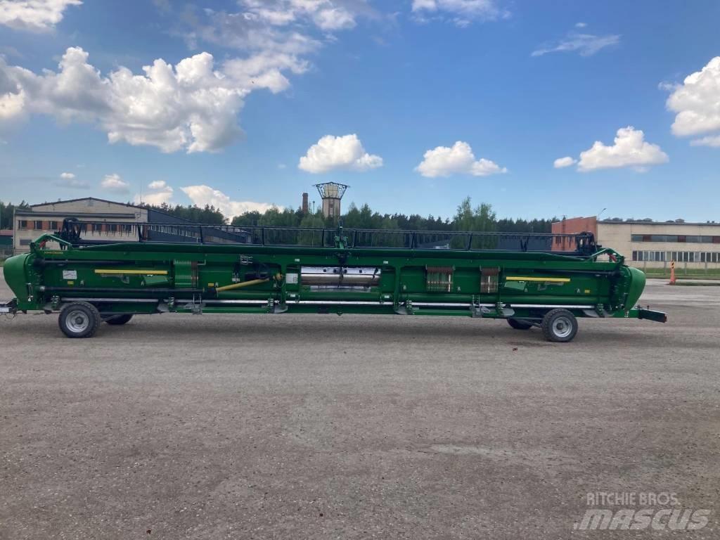John Deere 640 X Combine Harvesters
