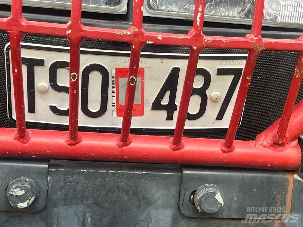 Case IH JX 70 U skog Tractors