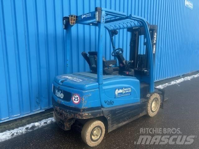 Yale ERP 35 Electric Forklifts
