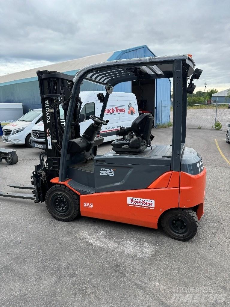 Toyota 8FBMT25 Electric Forklifts