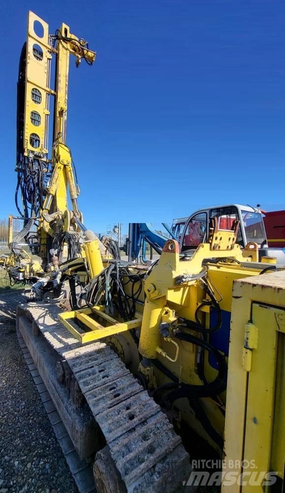 Klemm KR806-3D Piling rigs
