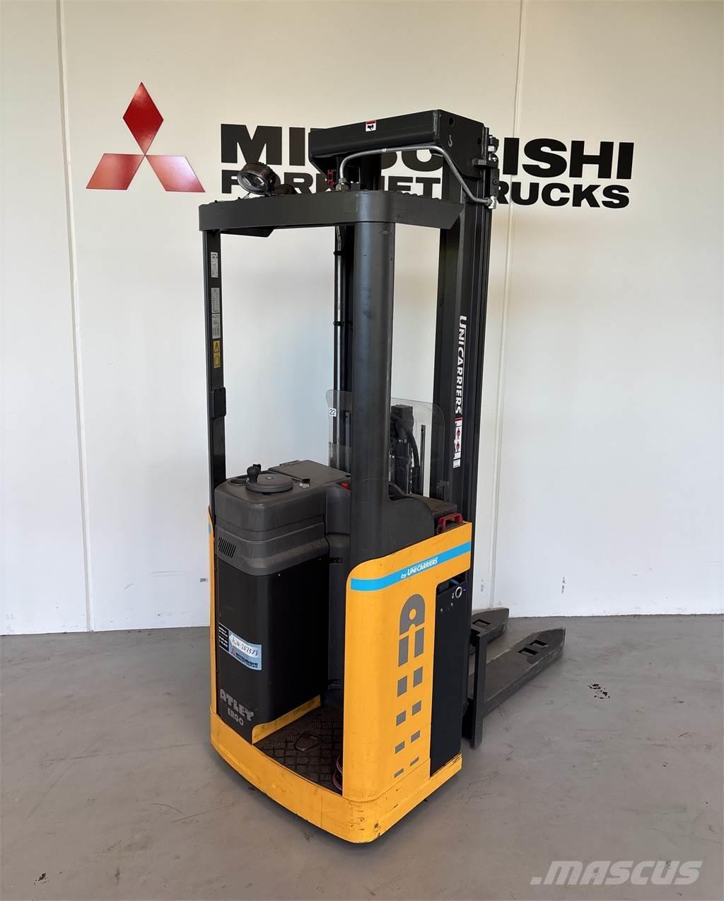 Atlet A200 Low lifter with platform