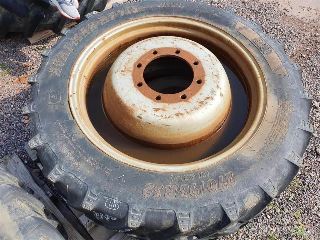 BKT 270/95R32 x2 Tires, wheels and rims