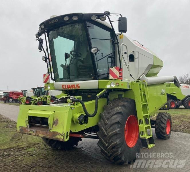 CLAAS AVERO 240 Combine Harvesters