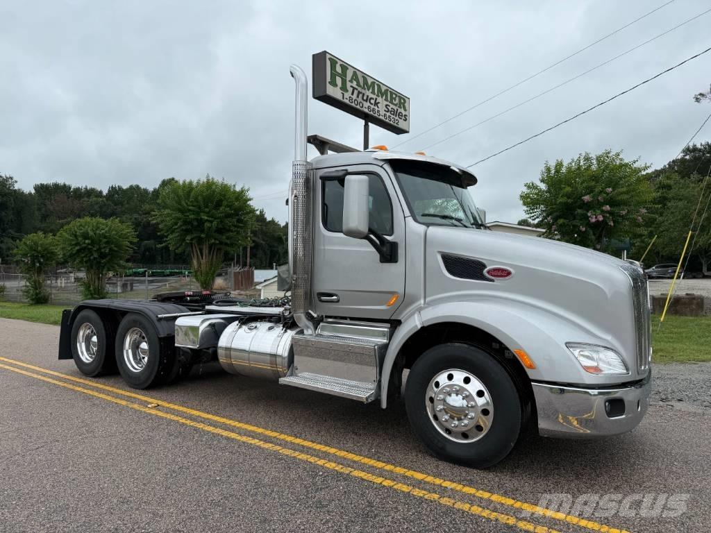 Peterbilt 579 Conventional Trucks / Tractor Trucks