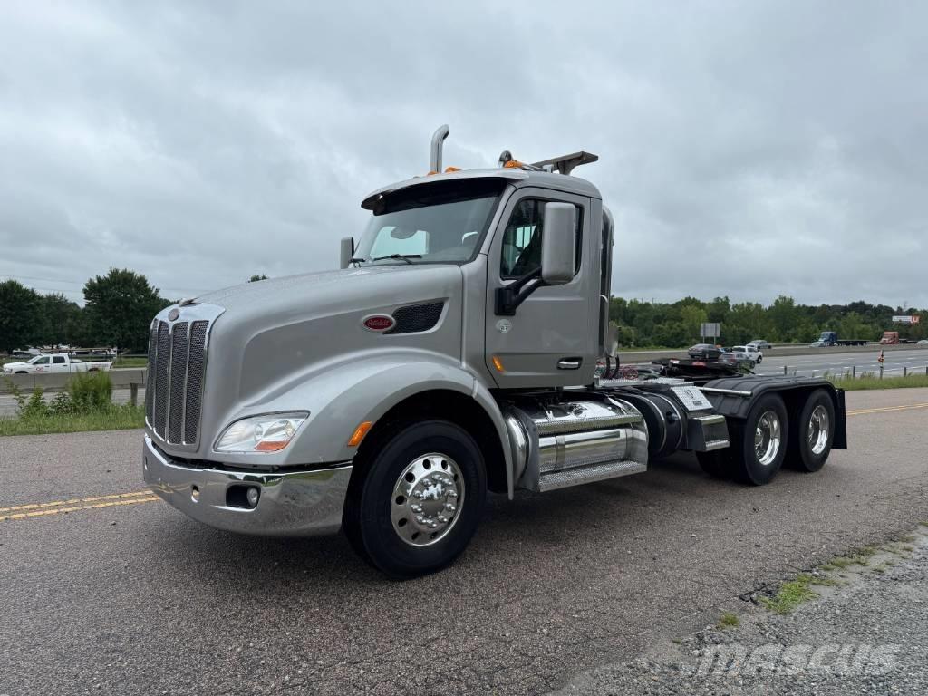 Peterbilt 579 Conventional Trucks / Tractor Trucks