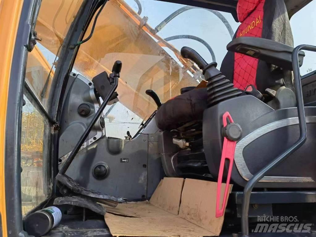 Hyundai 30 L-9 A Crawler Excavators