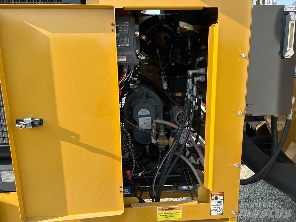  Ring-O-Matic 850 VX Vacuum Trucks