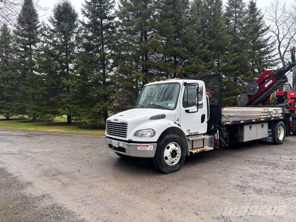 Freightliner M2-106 Crawler Cranes