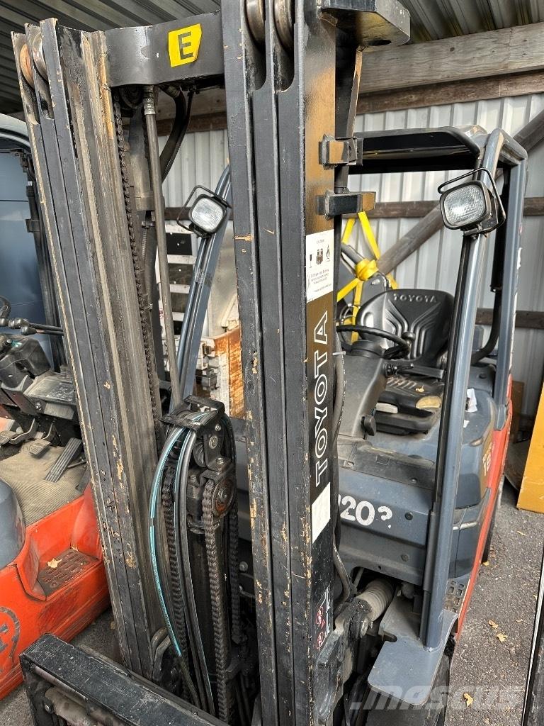 Toyota 02-8 FDF 18 Diesel Forklifts
