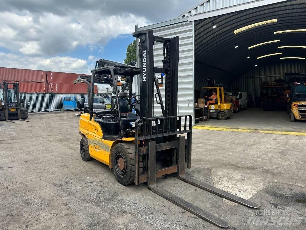 Hyundai 45 D-9 Diesel Forklifts