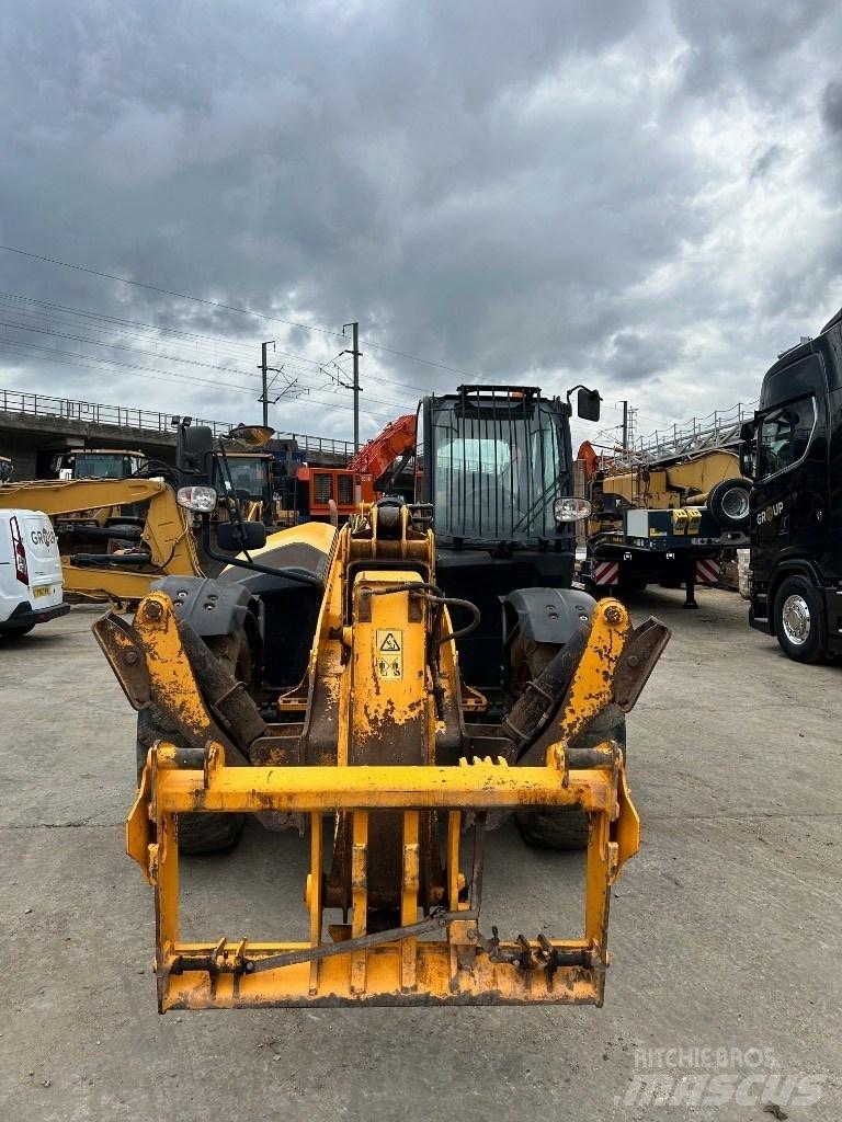 JCB 535-140 Telescopic Handlers