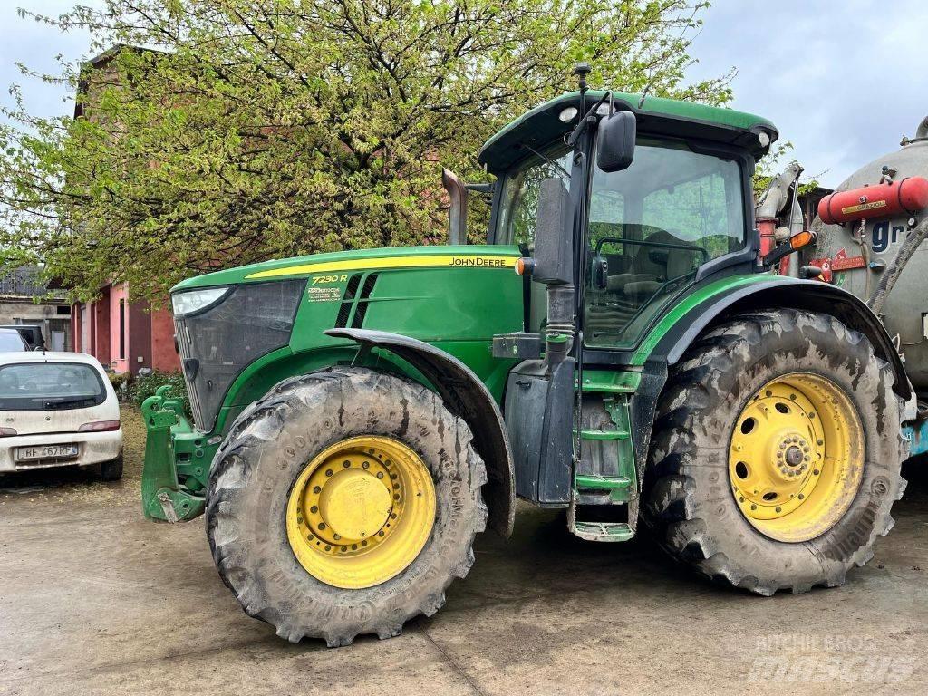 John Deere 7230 R Tractors