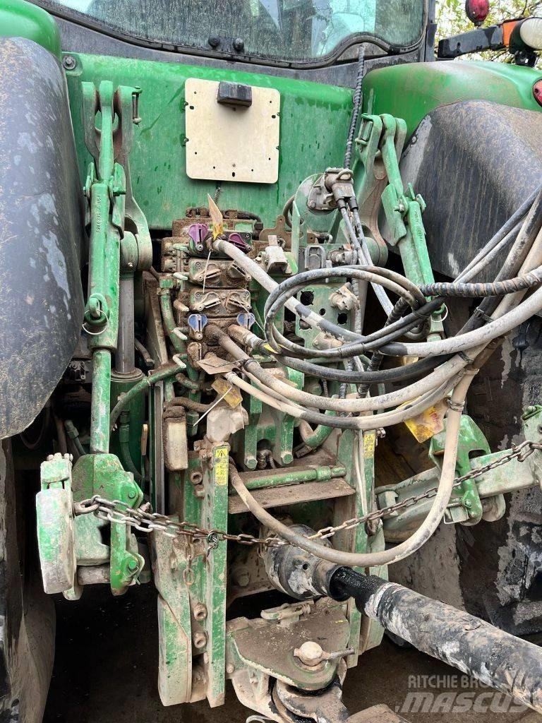 John Deere 7230 R Tractors