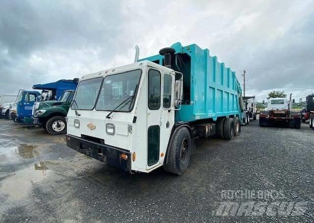 CCC LE8500 Garbage Trucks / Recycling Trucks